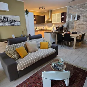 Prime: With Ac And Parking Near Train Station Apartment Varese
